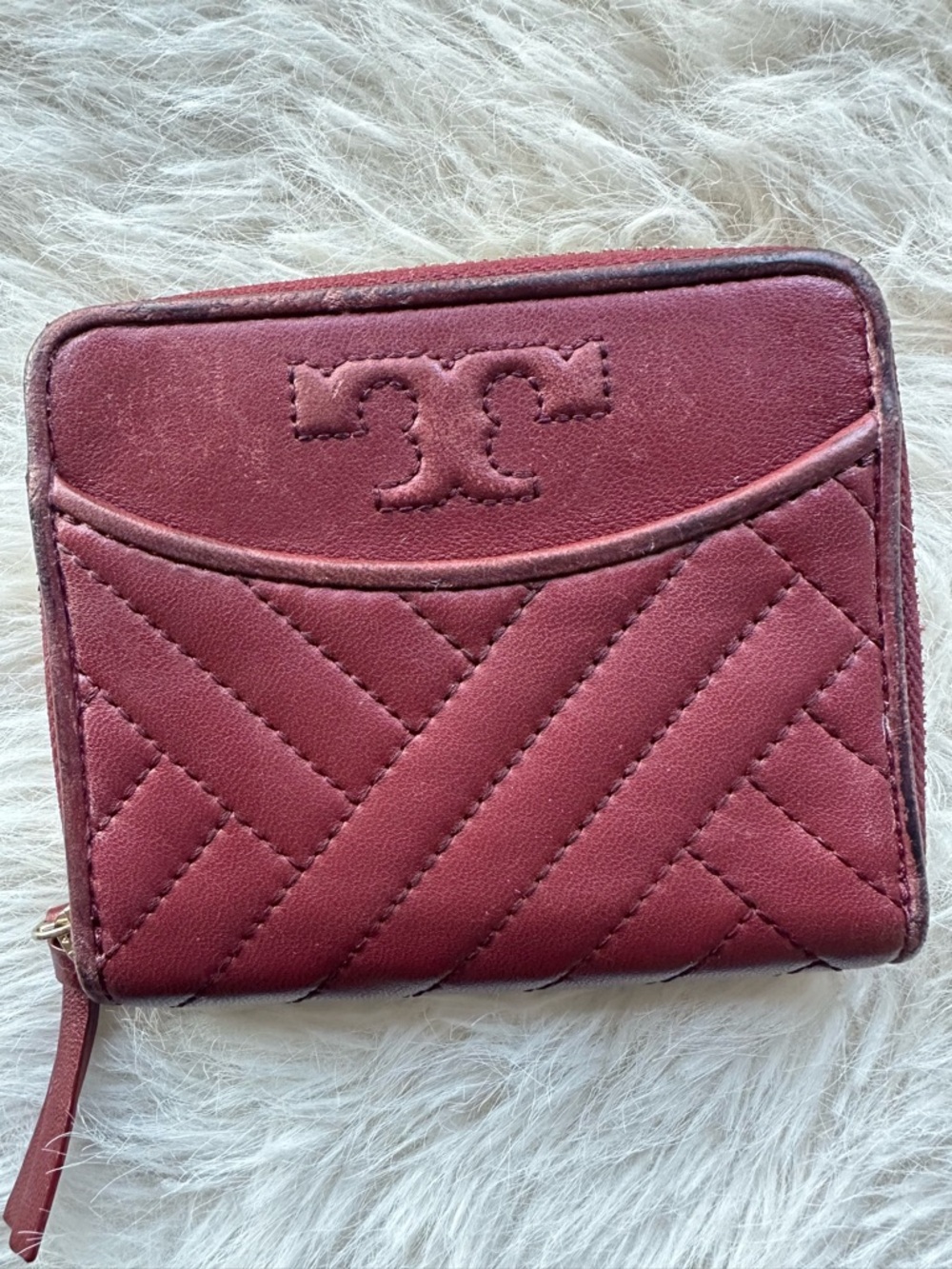 Tory Burch Alexa bifold Bordo Red Quilted Chevron Zip Wallet - Wine